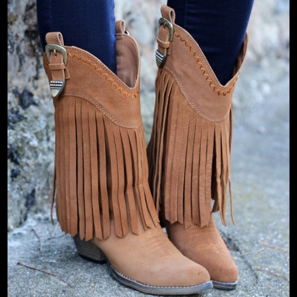 Cowgirl cowboy boots tassel brown gold heeled